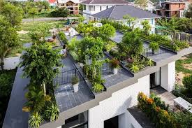 Adapun, penerapannya dapat dilakukan mulai dari konsep bangunan itu sendiri. Rooftop Garden Adalah Berikut Pengertian Hingga Serba Serbi Rooftop Garden Suryani Studio