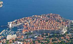 Italienisch und deutsch ragusa älter auch ragus), ist eine stadt im südlichen kroatien an der adria.im jahr 1979 wurde die gesamte altstadt von der unesco in die liste des weltkulturerbes aufgenommen. Besichtigung Von Dubrovnik Touren Und Ausfluge Dubrovnik Marina Frapa