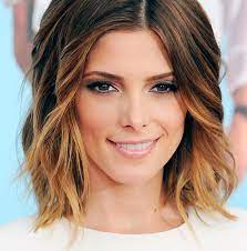 Proprio per quanto riguarda i capelli scuri e corti sarebbe opportuno utilizzare le tonalità del rame, evitando il biondo, ma creando degli effetti di luce, che . Shatush Capelli Corti Un Must Vanityfair It