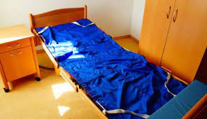 Die richtige matratze spielt eine große rolle dabei, wie fit und ausgeschlafen wir uns morgens fühlen.matratzen im xxxlutz online shop. Tragelaken Evakuierungstucher Und Tragegurte Zu Evakuierung Gehunfahiger Patienten