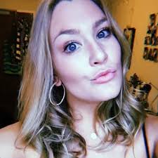 Sarah Reitz (@left_or_REITZ)