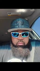 Desmond Green (@desmondgreen1)