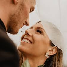 Congratulations to the Phillips Picture perfect bride+groom Photos captured  by Julia Justice Photography