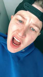 Ali Raymer (@aliraymer)