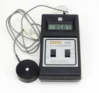 OAI Model 306 Handheld UV Intensity / Power Meter with 0306-001-04 365nm Probe