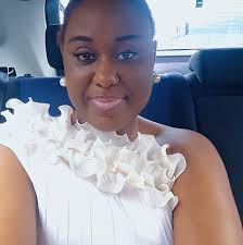 🙋🏾‍♀️🙋🏾‍♀️A tiny bit about me… Apart from being a mother of 4 and wife.  I have a first class Honours in Public Relations and Advertising Two  Masters degree in International Marketing Management