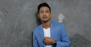 ● fendy bakry was born on august 11, 1988 (age 32) in malaysia ● he is a celebrity actor ● fendy bakry has 1 sibling in his family: Fendy Bakry Dah Nikah Dahulukan Yang Wajib