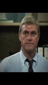 Lo difícil lo hacemos inmediatamente; lo imposible tarda un poco más."