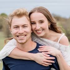 Natalie Myers (@natttmoore)