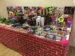 Fill a giant room full of neon balloons and decorations but everyone dresses as a 80s chic. 80s Party Decorations Ideas