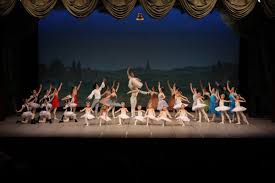 スタジオ クルー