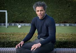 Hearts maakte vervolgens de gelijkmaker en zo. Pierre Van Hooijdonk Wordt 50 Jaar Van Bijna Wereldkampioen Tot Europa Cup Held En Nu Trotse Voetbalvader Nac Bndestem Nl
