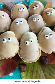 Halloween Rezepte Fur Kinderparty Leckere Gespenster Zitronen Muffins Heimatdinge Halloween Rezepte Muffins Halloween Kinder Party