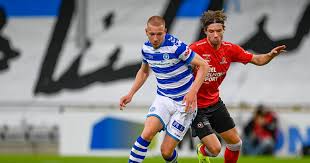 də ˈɣraːfsxɑp) is a professional football club from doetinchem, netherlands, playing in the eerste divisie, the second tier of dutch football. Attacked By Graafschap Fans Dzepar Takes Revenge With Helmond You Don T Forget That Dutch Football Netherlands News Live