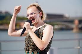 Von pop, schlager und reggae über rock bis hin zu rap ist jedes talent. Dsds Die Kandidaten Innen Der 2 Castingshow Von Dsds Morgen 20 15 Uhr Ufa