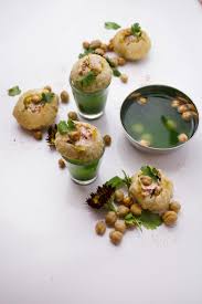 Im the westerner who did the Thali. Here is my version of Panipuri with  roasted & puffed chana. : rindia