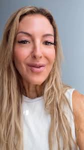 Do you struggle with emotional eating? Here is a solution for you!