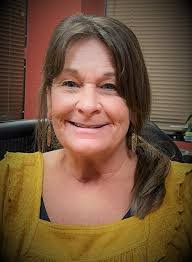 Kim Sowden's Instagram, Twitter & Facebook