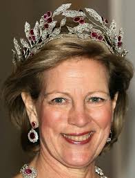 Tiara Mania: Queen Olga of Greece's Ruby Olive Wreath Tiara