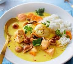 Nage Marine A La Creme Saffronee Salmon Scallops Mussels Dish Recettes De Cuisine Recette Poisson Cuisine Poisson
