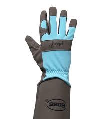 The company provides customers with surgical, disposable, vinyl, cleanroom, latex, and flock lined gloves. Boss Protective Gloves Boots And Rainwear