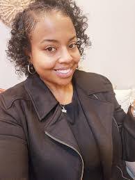 Stephanie Olney's Instagram, Twitter & Facebook