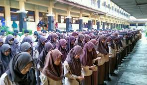 Hakikatnya di dunia ini tidak ada yang abadi. Doa Bersama Menghadapi Ujian Sekolah Dan Ujian Nasional Th 2017 Sman 1 Karanganyar Solo
