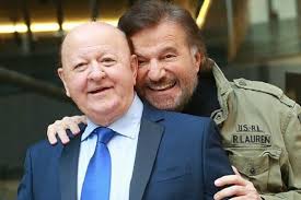 Cinepanettoni, una storia lunga trentacinque anni. Coronavirus Due Positivi Sul Set Del Nuovo Cinepanettone Di Boldi E De Sica Stop Alle Riprese Ilovepalermocalcio