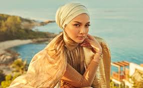 Directors also handle business mergers, restructuring, or. I Cried For Weeks Neelofa Looks Back On An Eventful 2018 Malaysia Daily News