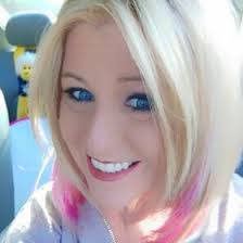 Karen Pacini's Instagram, Twitter & Facebook