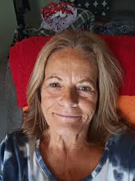 I just wanna say Hi everyone, count me in your life.