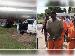 Amukan pemandu lori rempuh 15 kereta youtube. Pemandu Lori Tidak Mengaku Sebabkan Kematian Dua Staf Jknp