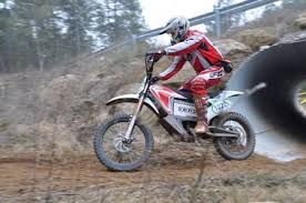 Aarón Bernárdez gana por segundo año consecutivo la Bassella Race 1