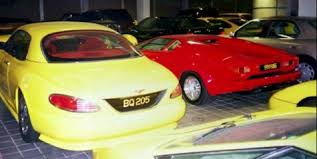The sultan of brunei cars proves he is the world's richest royal according to forbes, which oddly doesn't list him in the top billionaires of the world, but it's safe to say that the sultan of brunei car collection numbers over 5,000 exotics, sports cars, rare and limited editions, all housed in a garage. Ada Berapa Banyak Sesungguhnya Mobil Milik Sultan Brunei Otosia Com