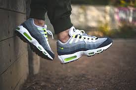 Best Shoes On Twitter Womens Fashion Shoes Sneakers Jeans And Sneakers Sneakers