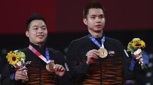 Maklum, hendra dan ahsan kan pemain senior. O4mxja 4qd4sim