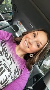 wearing my flower hoops today🌸🤍