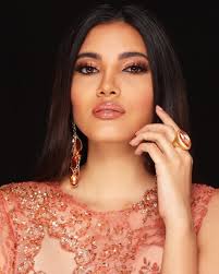 Juez resolverá por escrito petición de interdicto preliminar contra ex Miss  Mundo