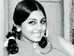 Moreover, she is the wife of famous bollywood actor rishi kapoor. Diving Deep Into The Stardom Of The Spice Girl Neetu Singh Filmfare Com