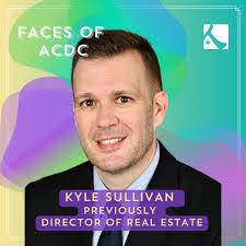 Colette Dineen's Instagram, Twitter & Facebook