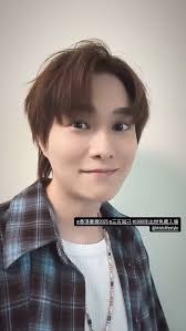 Reposted from • @nickyjai 为什么胡鸿钧总是这么皮~ @hubertwu  开演唱会啦!!今天帮他拍演唱会海报天未亮就出发了还是这么有活力一起期待三月的演唱会吧看想更多花絮吗~ #那些怀念的日子#香港攝影師 #胡鸿钧 #演唱会  #海报