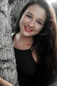 Barbara Nott's Instagram, Twitter & Facebook