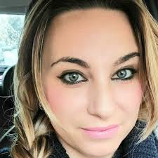 Laura Saladino (@laura84882617)