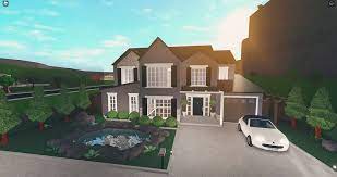 Hopefully next week i'll be able to get a christmas themed. A Suburban House Bloxburg