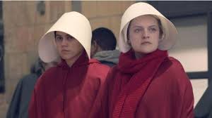 Regarder the handmaid's tale : The Handmaid S Tale Aura Bien Une Quatrieme Saison Avec Elizabeth Moss Lci