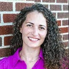 Alicia Arnette's Instagram, Twitter & Facebook