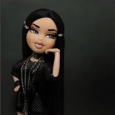 Lovely Bratz Dolls Macibratz We Could Learn A Lot About Styling From Bartz Dolls Their Authors I Munecas Bratz Maquillaje De Muneca Munecas De Moda