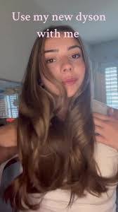 Ella Dyson's Instagram, Twitter & Facebook