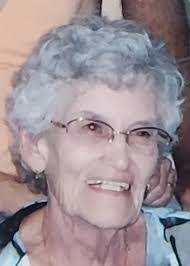 Effie Berg's Instagram, Twitter & Facebook