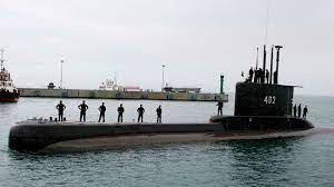 Hilangnya satu dari lima kapal selam indonesia, kri nanggala 402 (21/04), disebut akan berdampak pada sistem pengamanan laut indonesia yang telah memiliki celah rawan, kata peneliti. Ddquf Runs H0m
